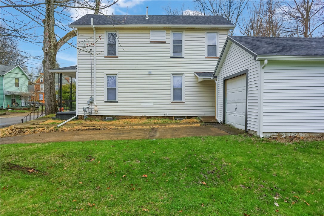 412 Martin St