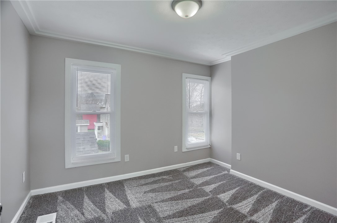 412 Martin St