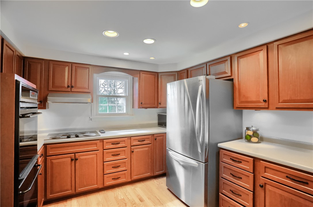 309 W Sutter