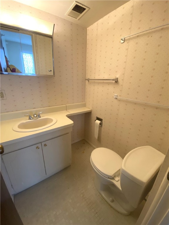 121 Forest Green Dr