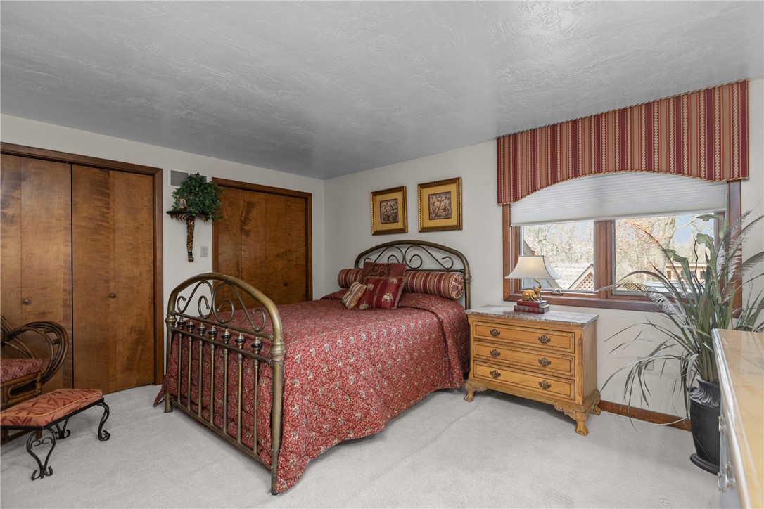 1996 Lake Marshall Dr