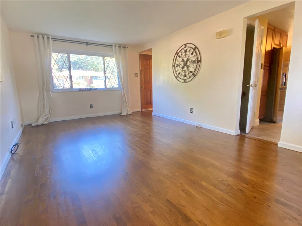 329 Gloria St