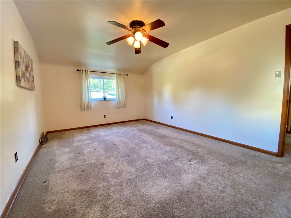 329 Gloria St