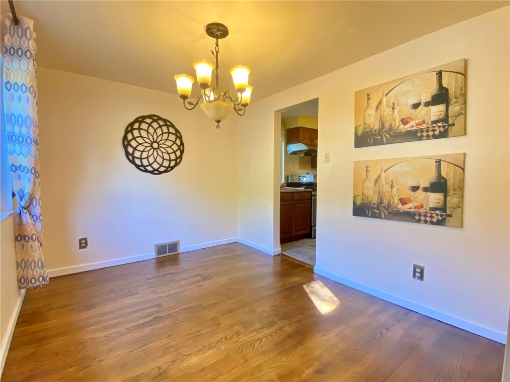 329 Gloria St