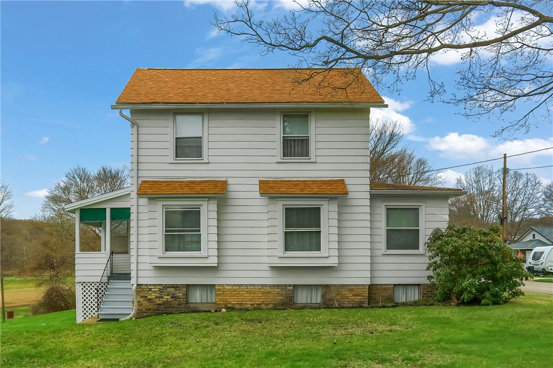 110 1st St
