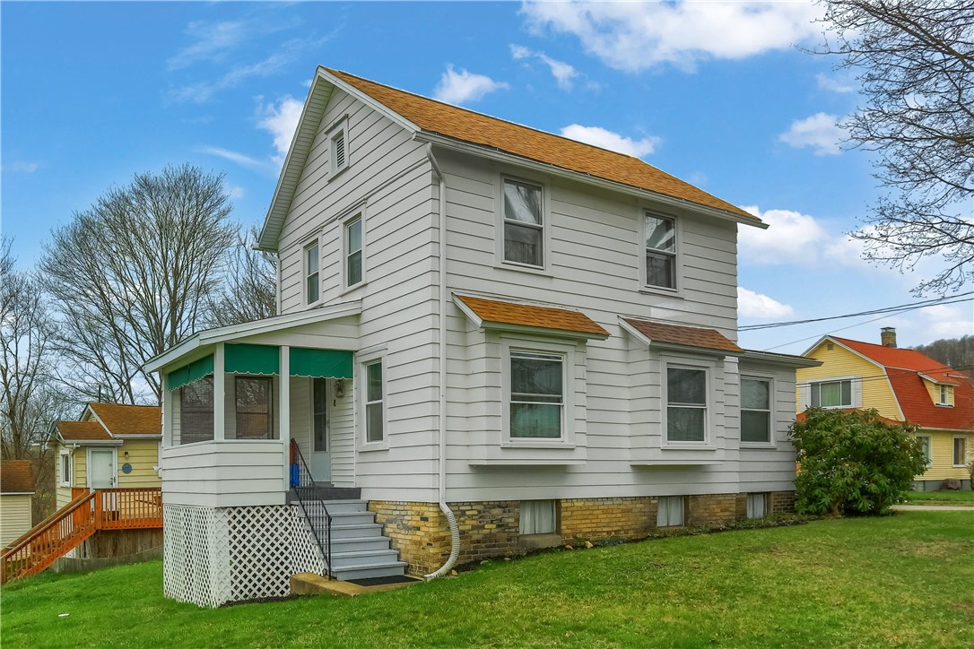110 1st St