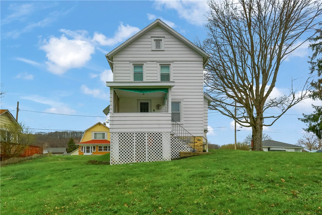 110 1st St