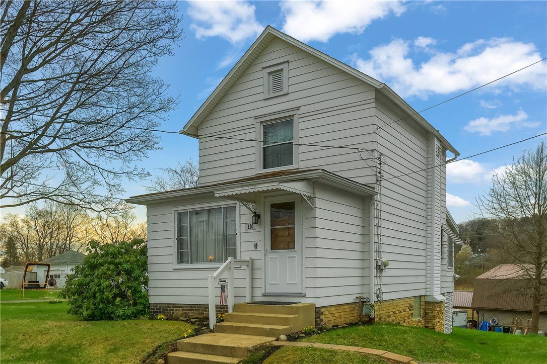 110 1st St