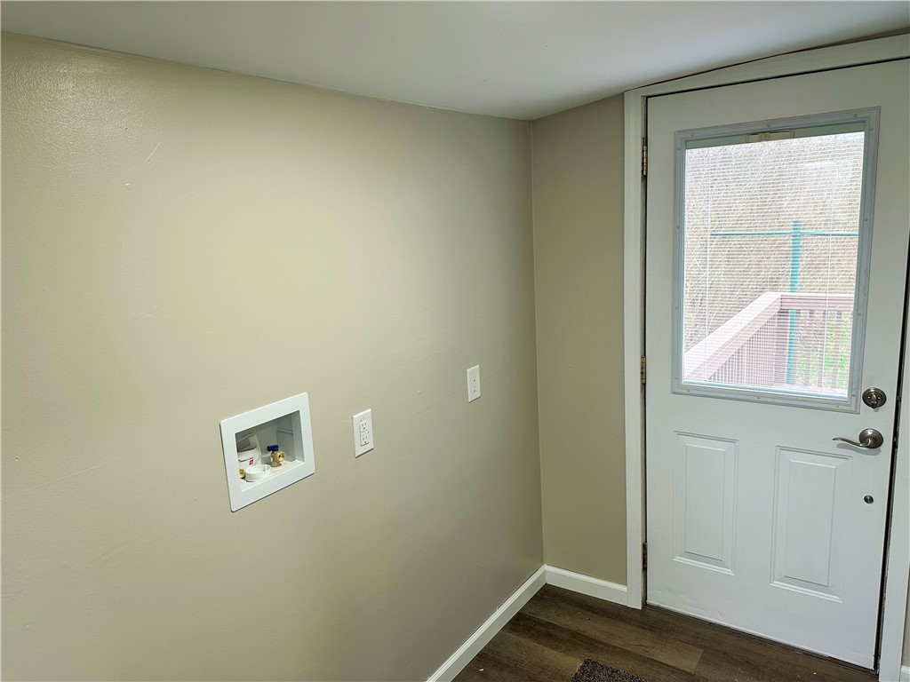 1326 Barbour Pl