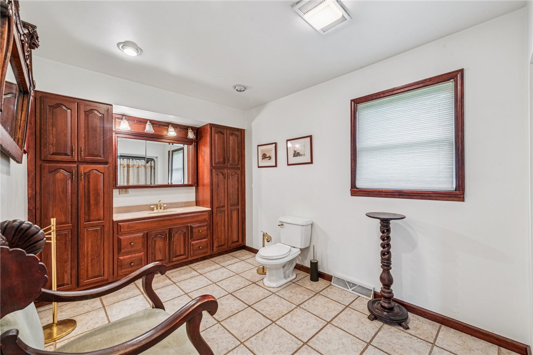 751 Brush Hill Rd