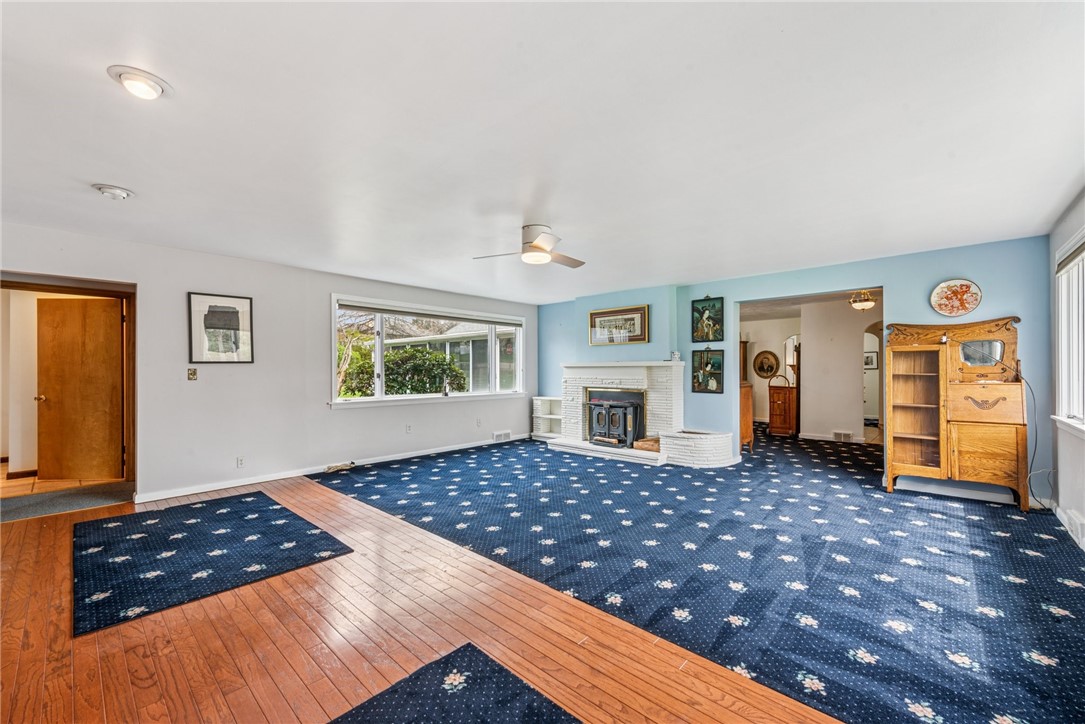 751 Brush Hill Rd