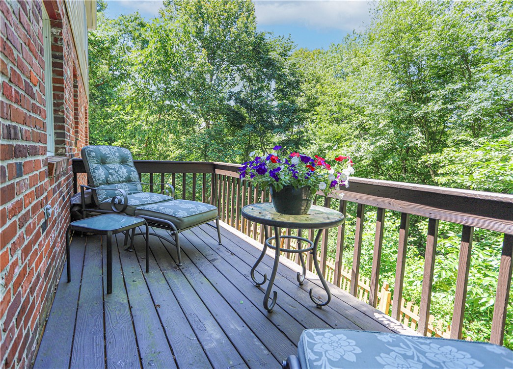 110 Hidden Valley Cir