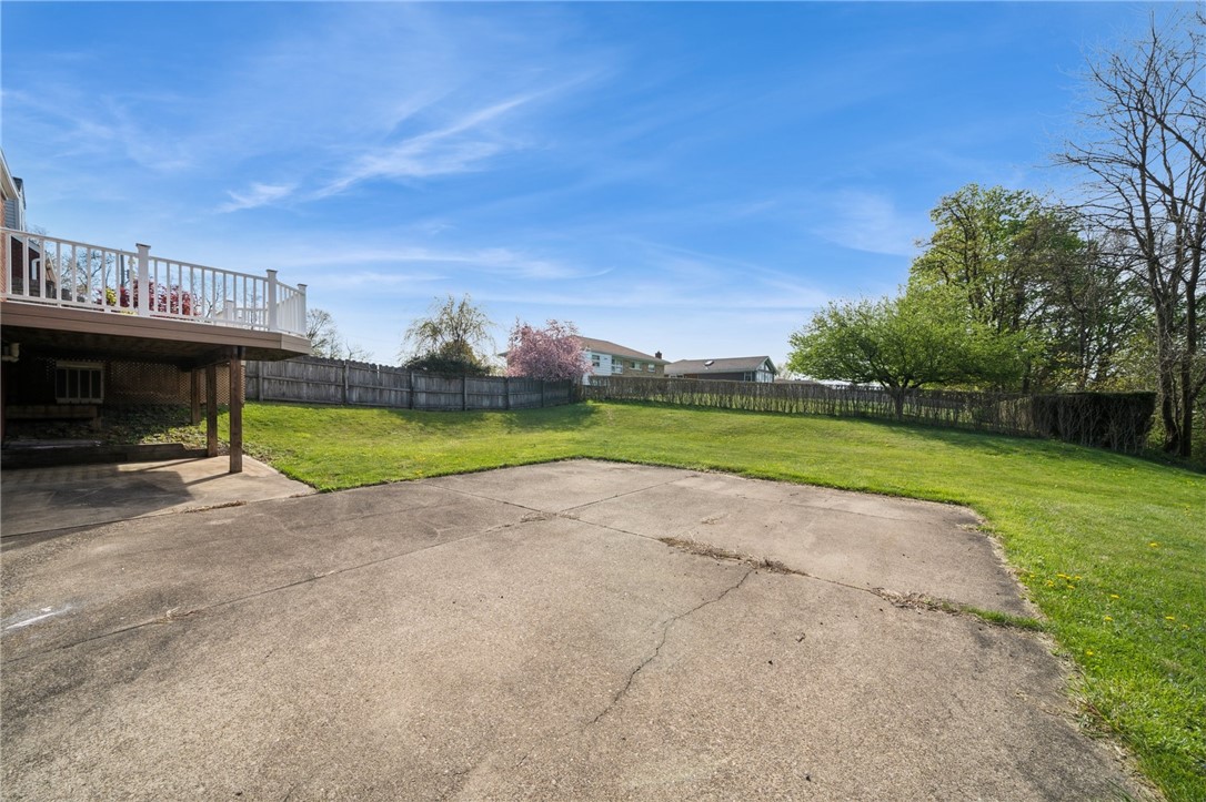 304 E Patty Ln