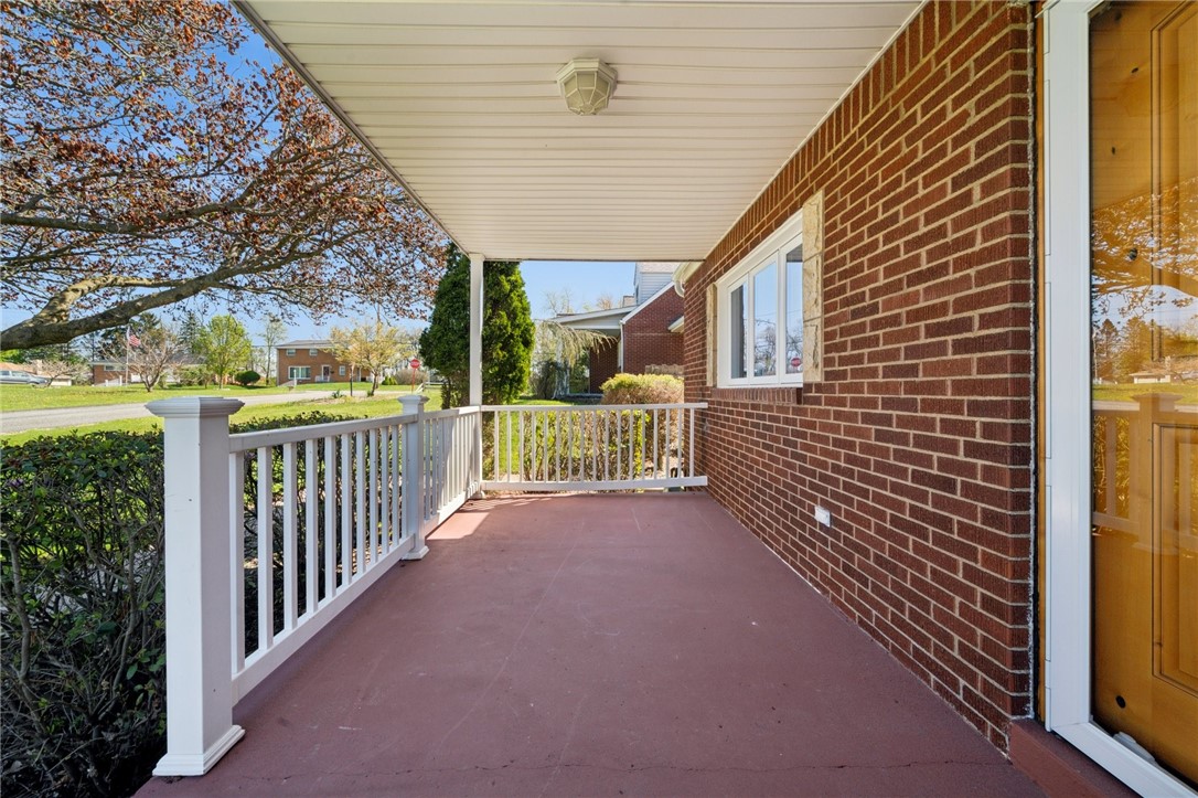 304 E Patty Ln