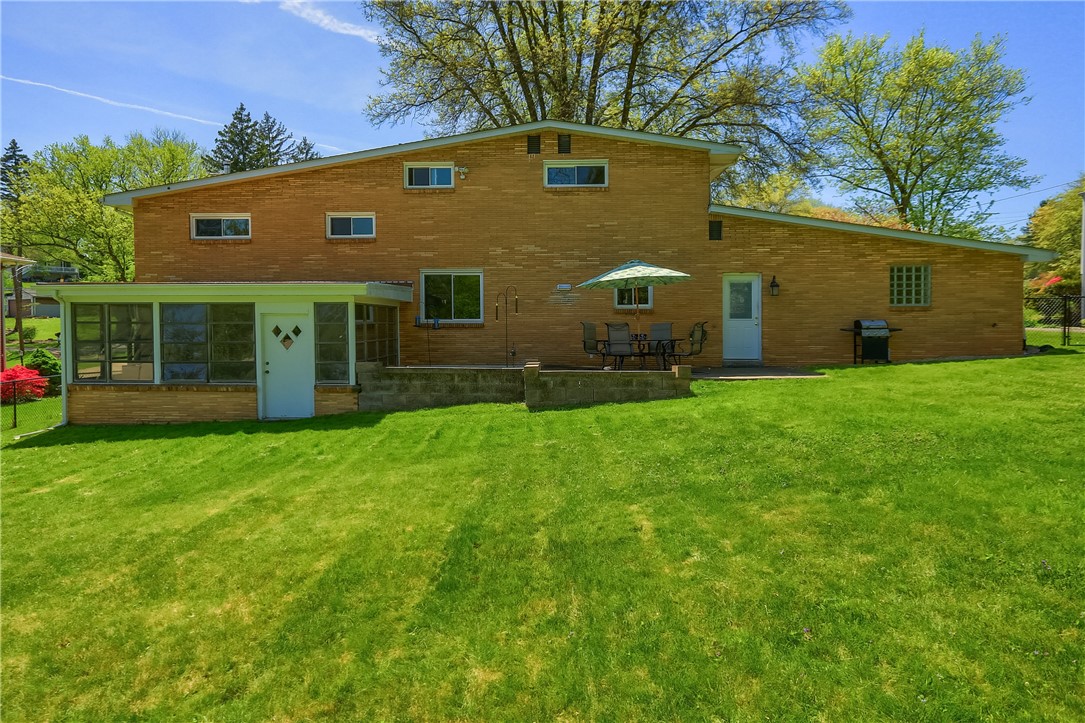 223 Springer Dr
