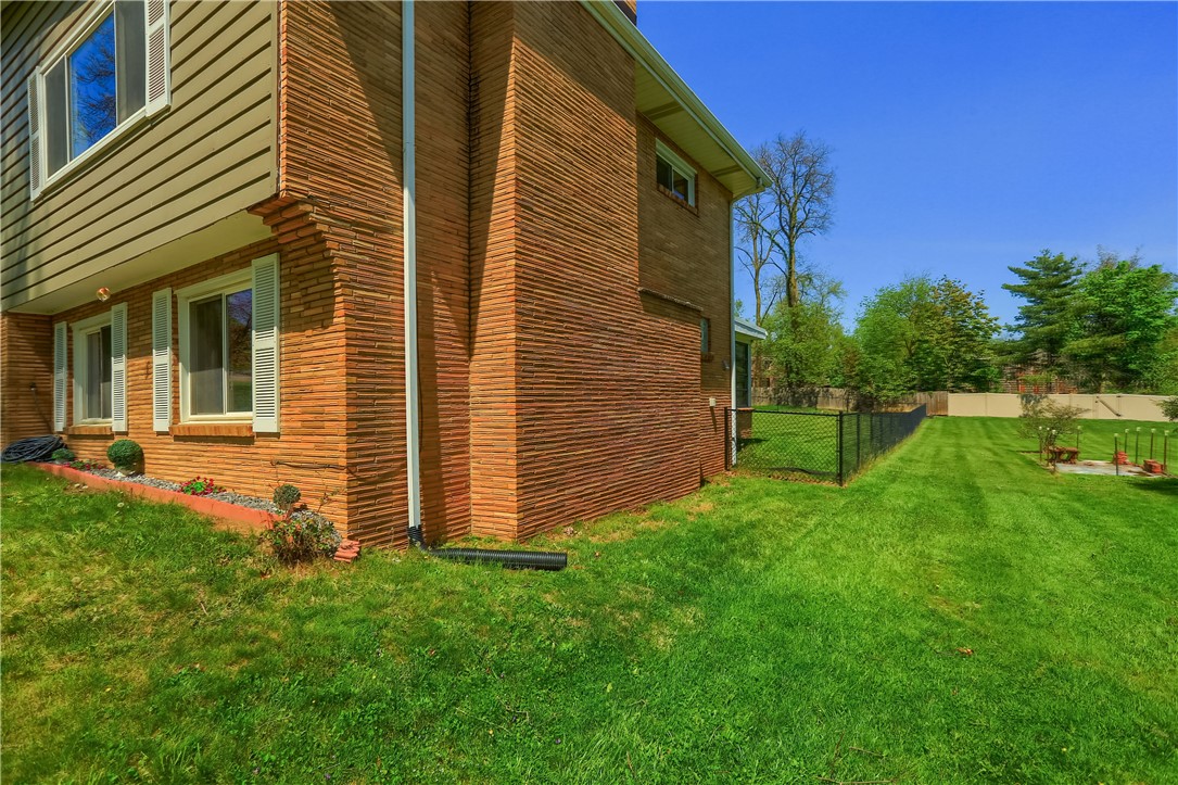 223 Springer Dr