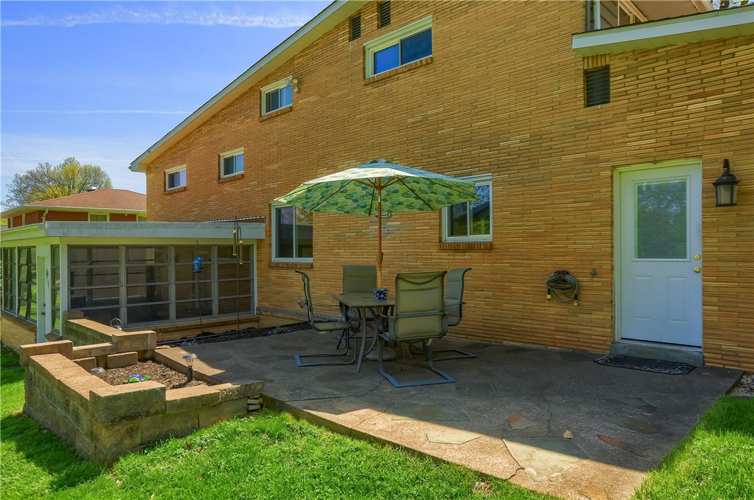 223 Springer Dr