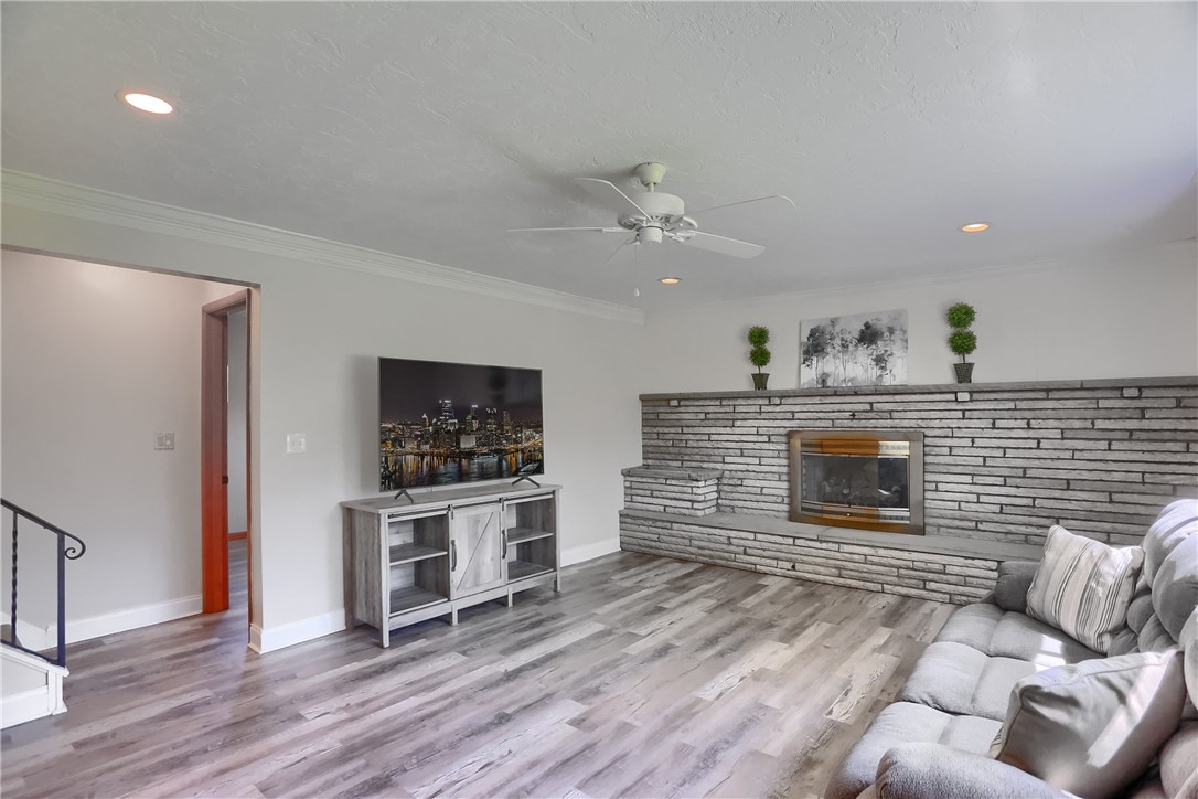 223 Springer Dr