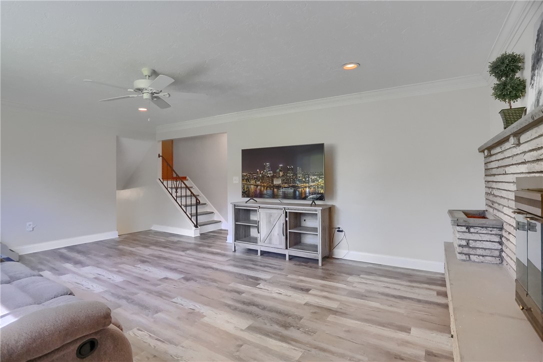 223 Springer Dr