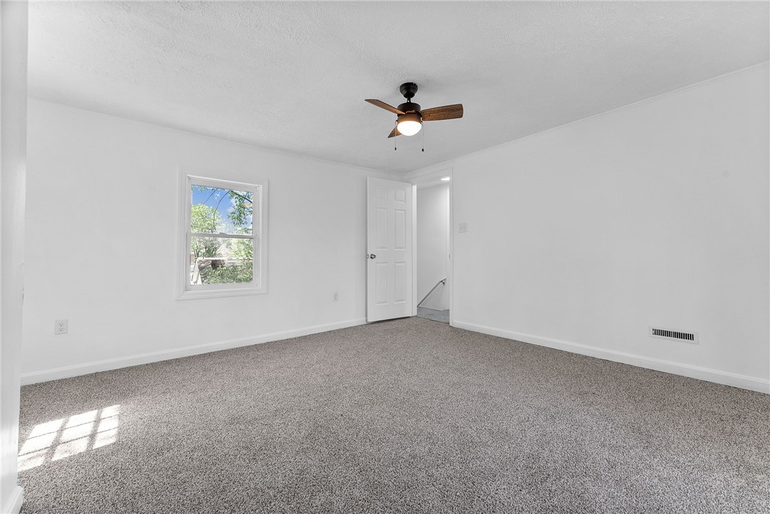 109 White St