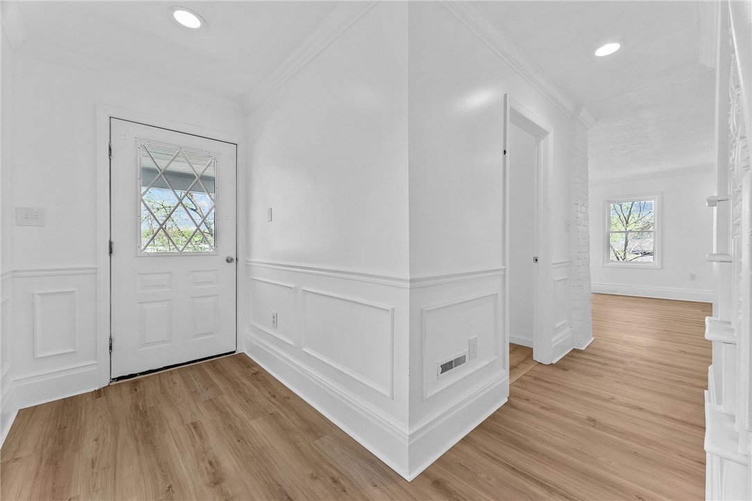 109 White St
