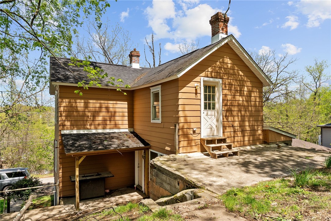 109 White St