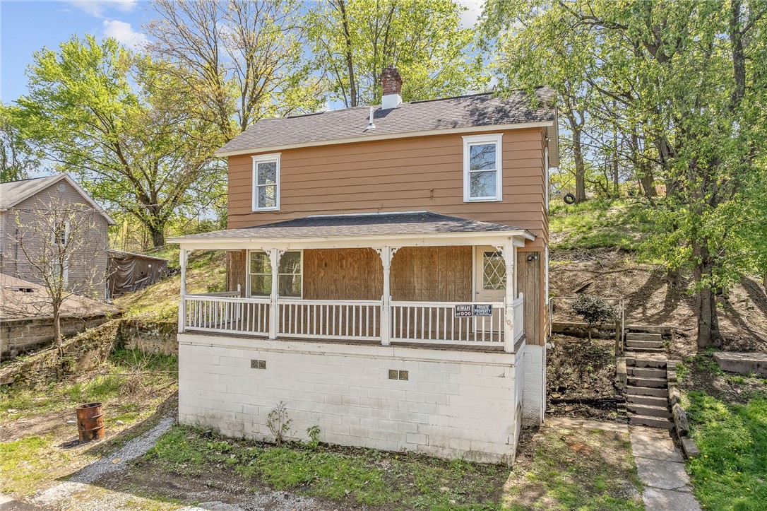 109 White St