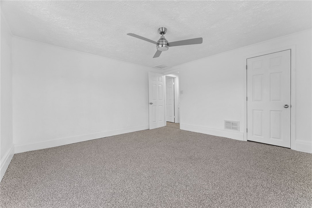 109 White St