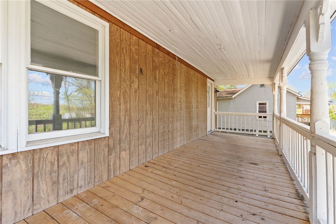 109 White St