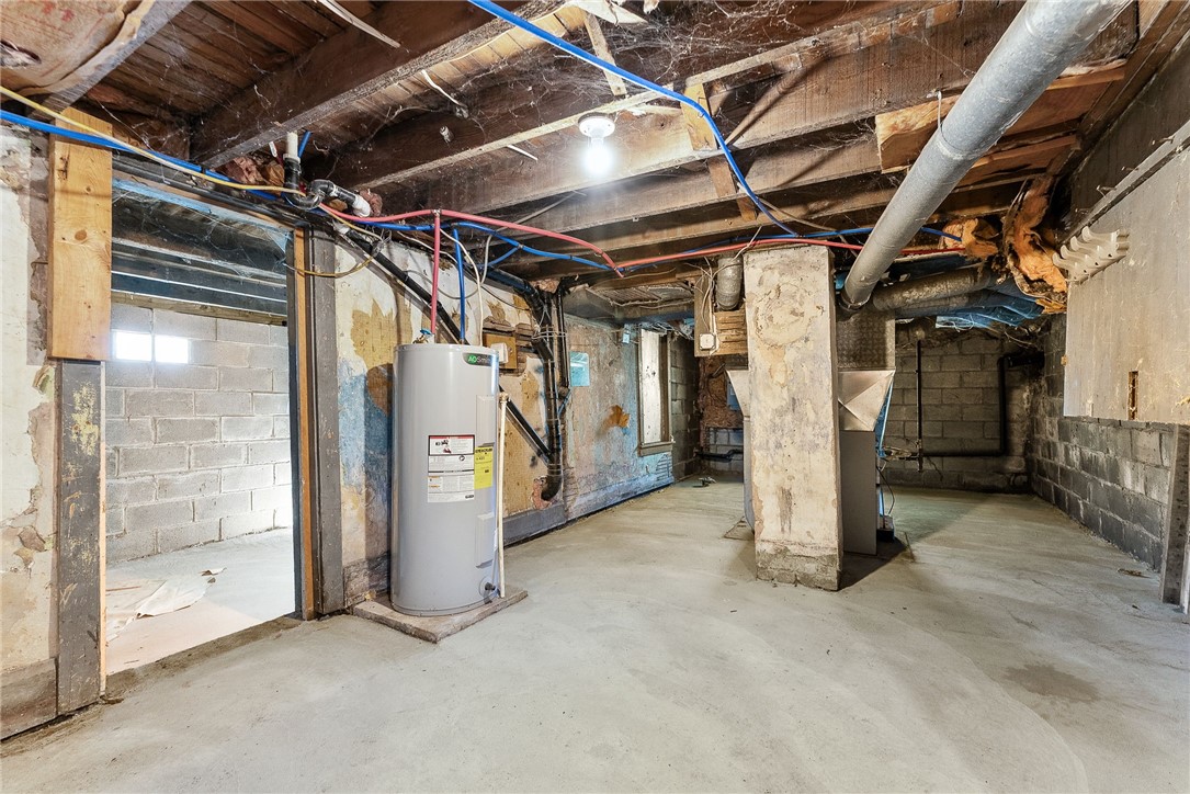 109 White St