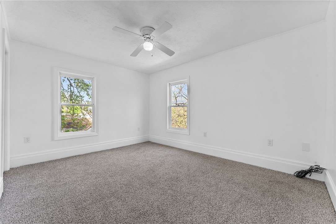 109 White St