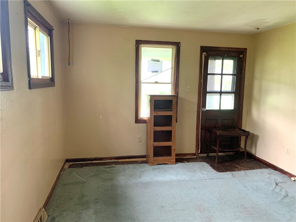 315 Whitestown Rd
