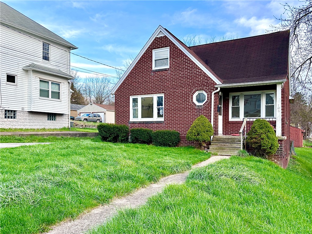 706 E Long Ave