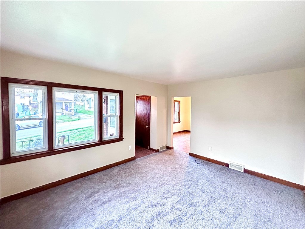 706 E Long Ave