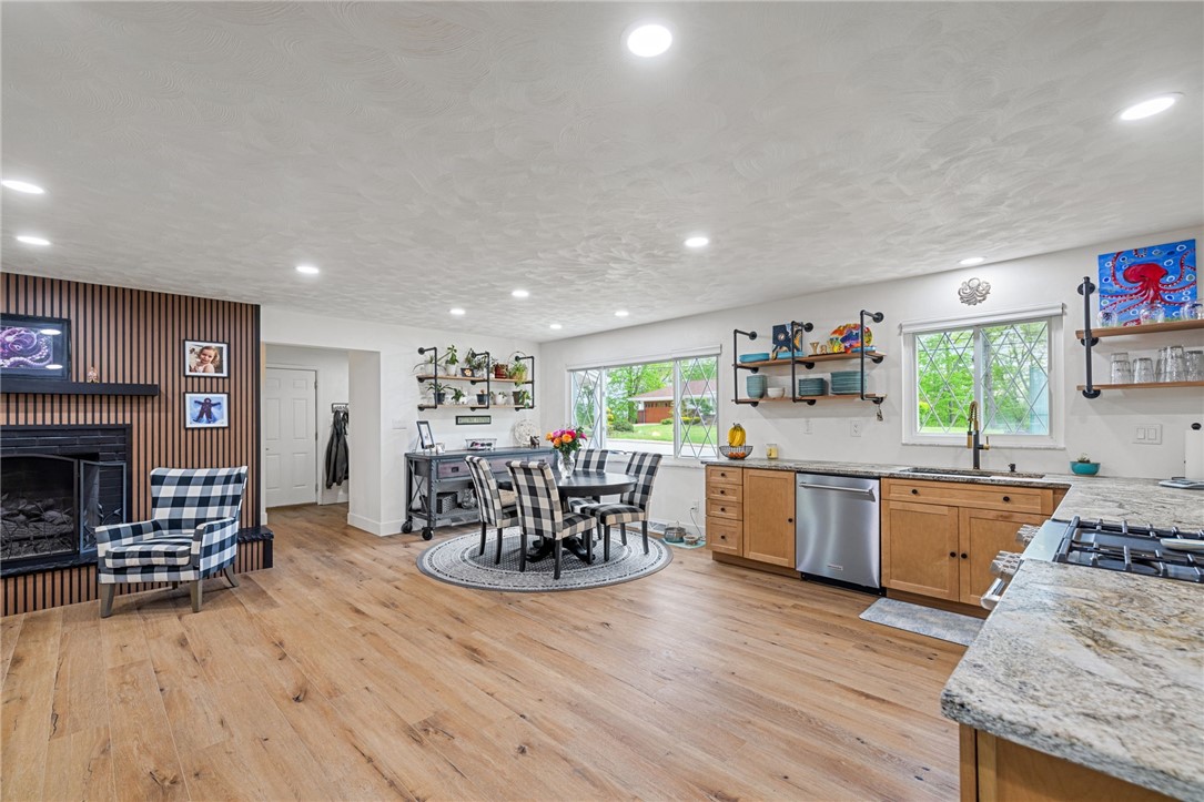 216 Diane Dr