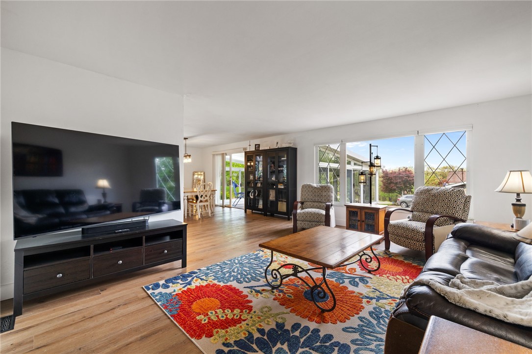 216 Diane Dr
