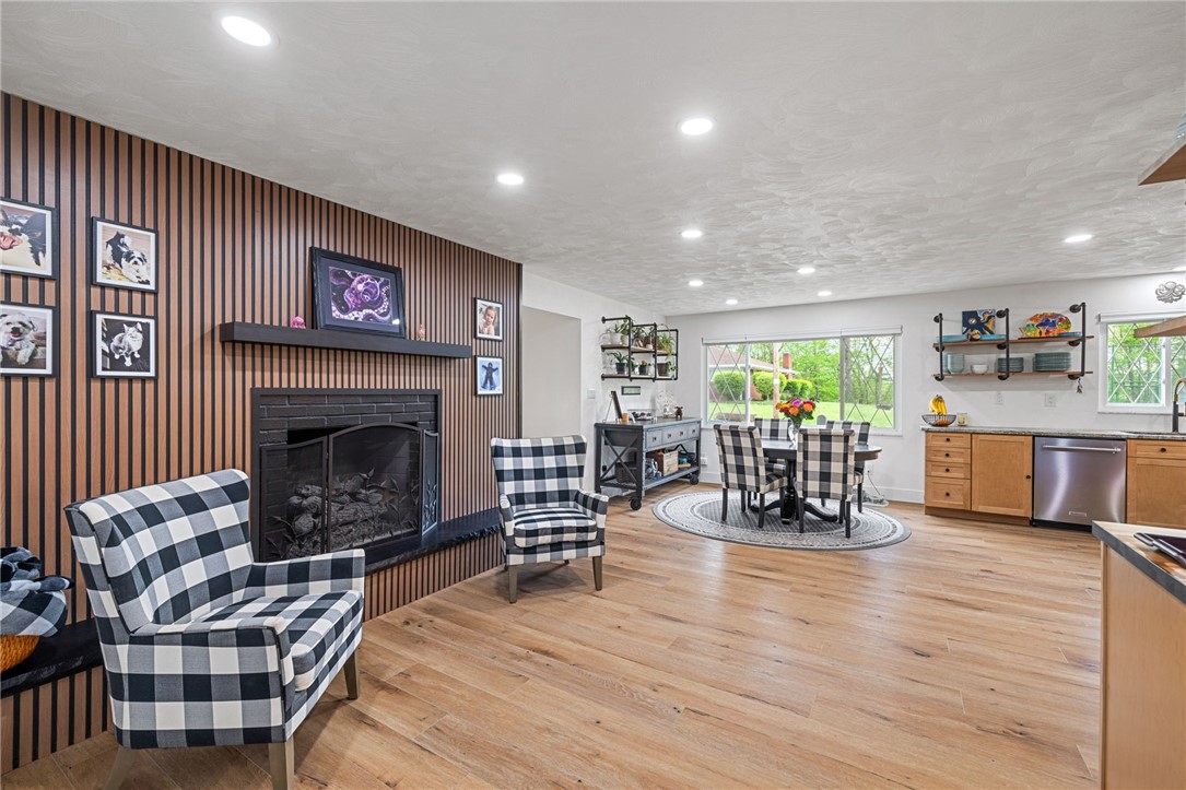 216 Diane Dr