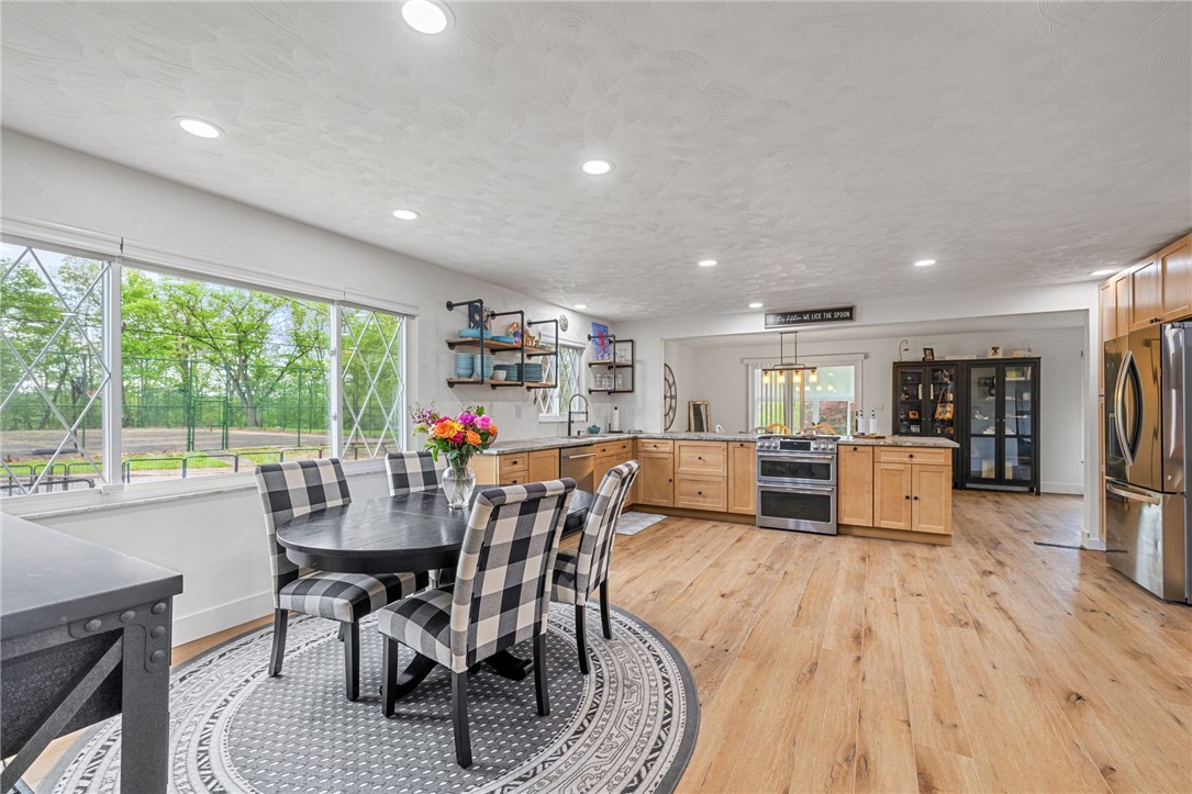 216 Diane Dr