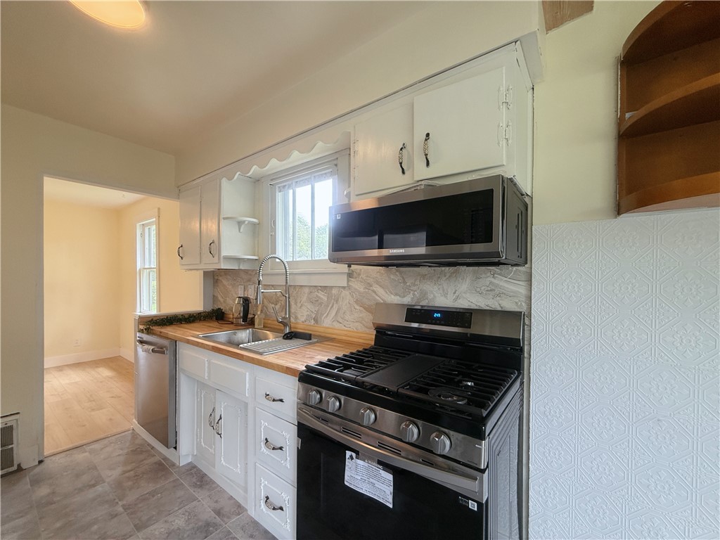 251 Neilson Ave