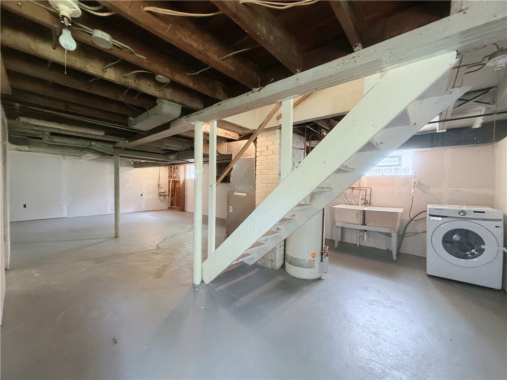 251 Neilson Ave