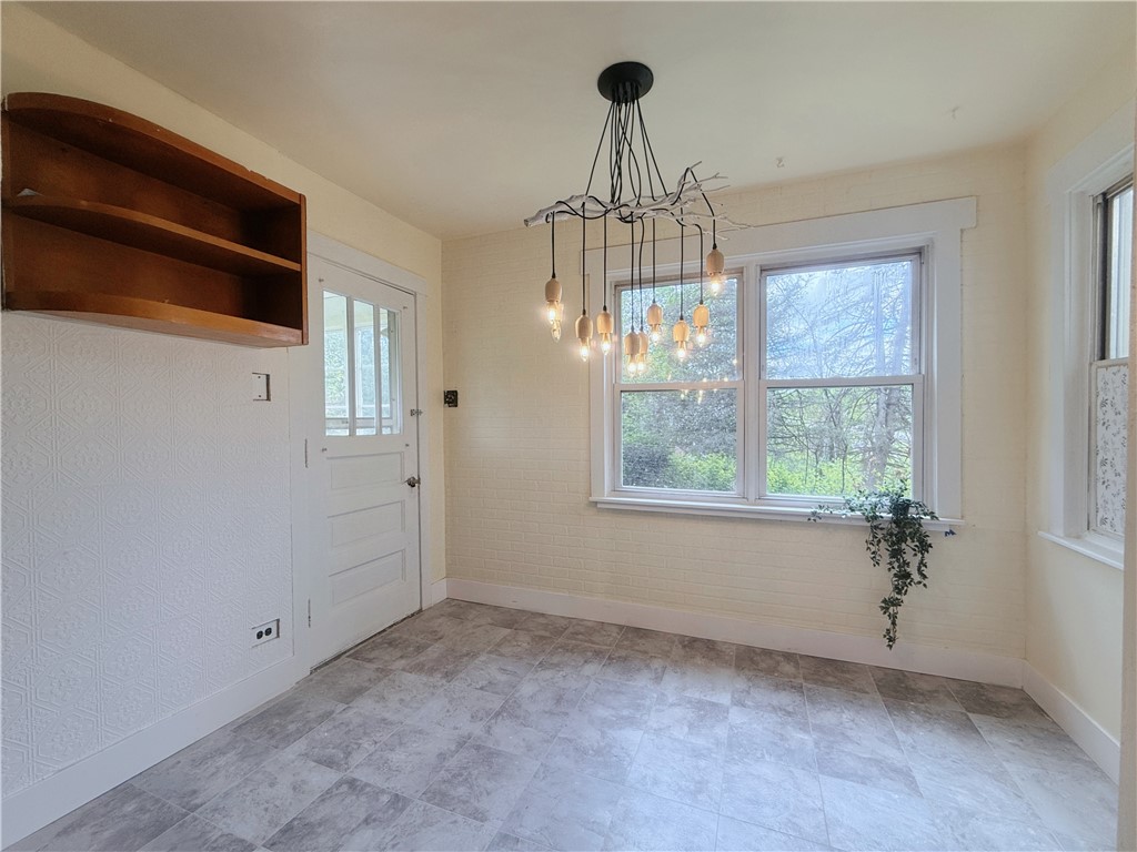 251 Neilson Ave