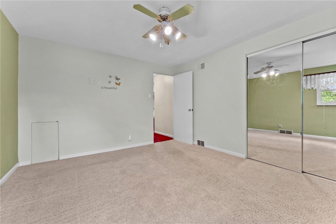 943 Rita Dr