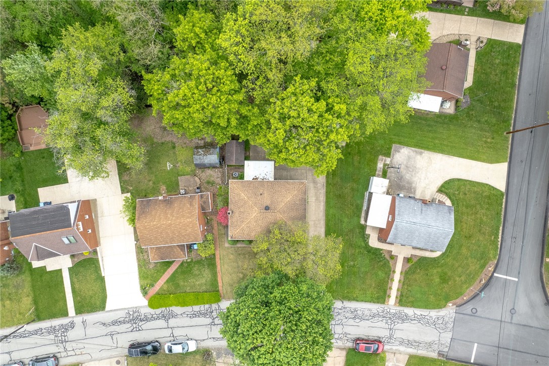 943 Rita Dr