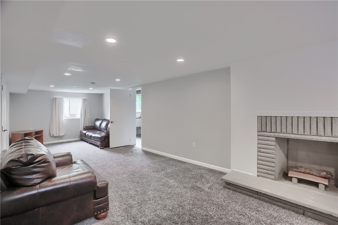 1919 Arden Drive