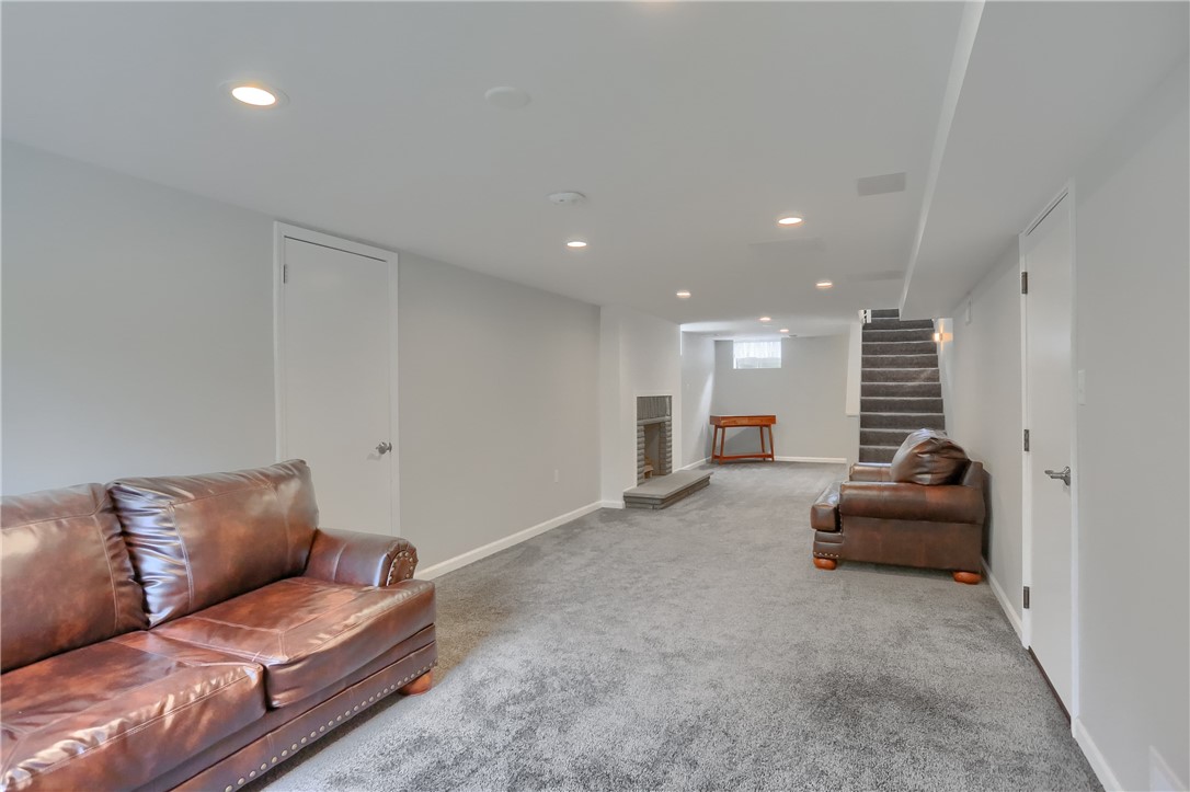 1919 Arden Drive