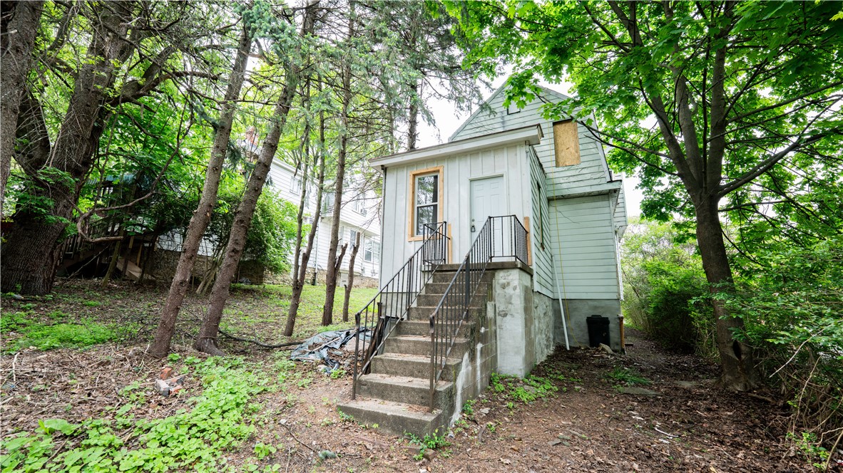 321 Kennedy Ave