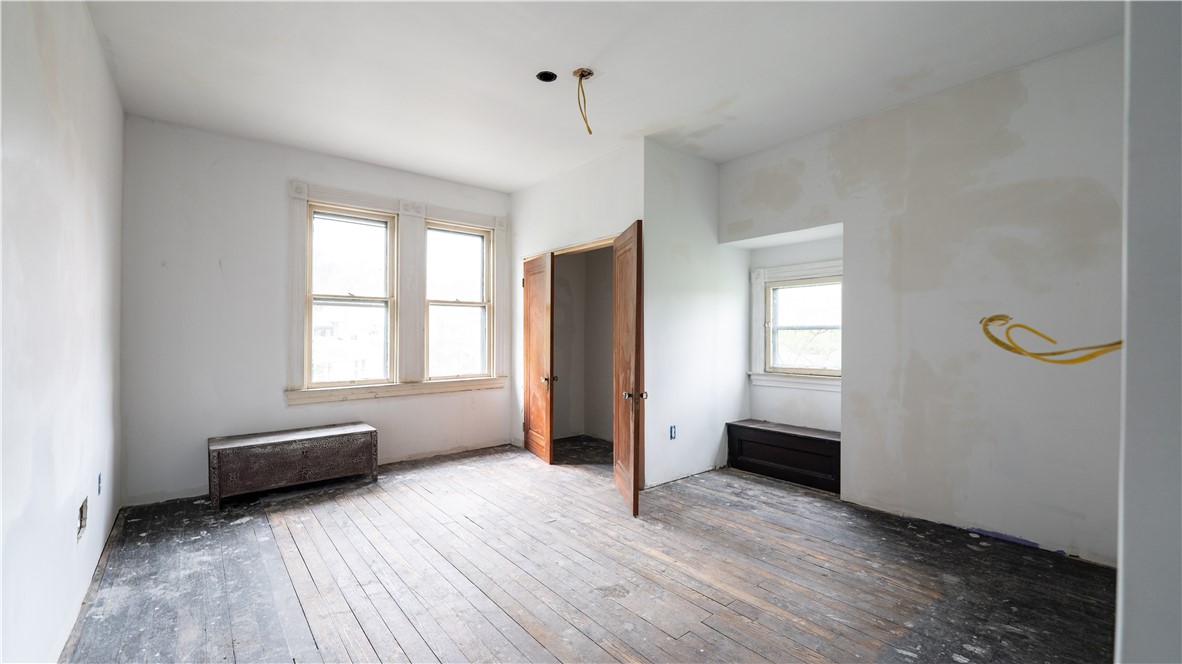 321 Kennedy Ave