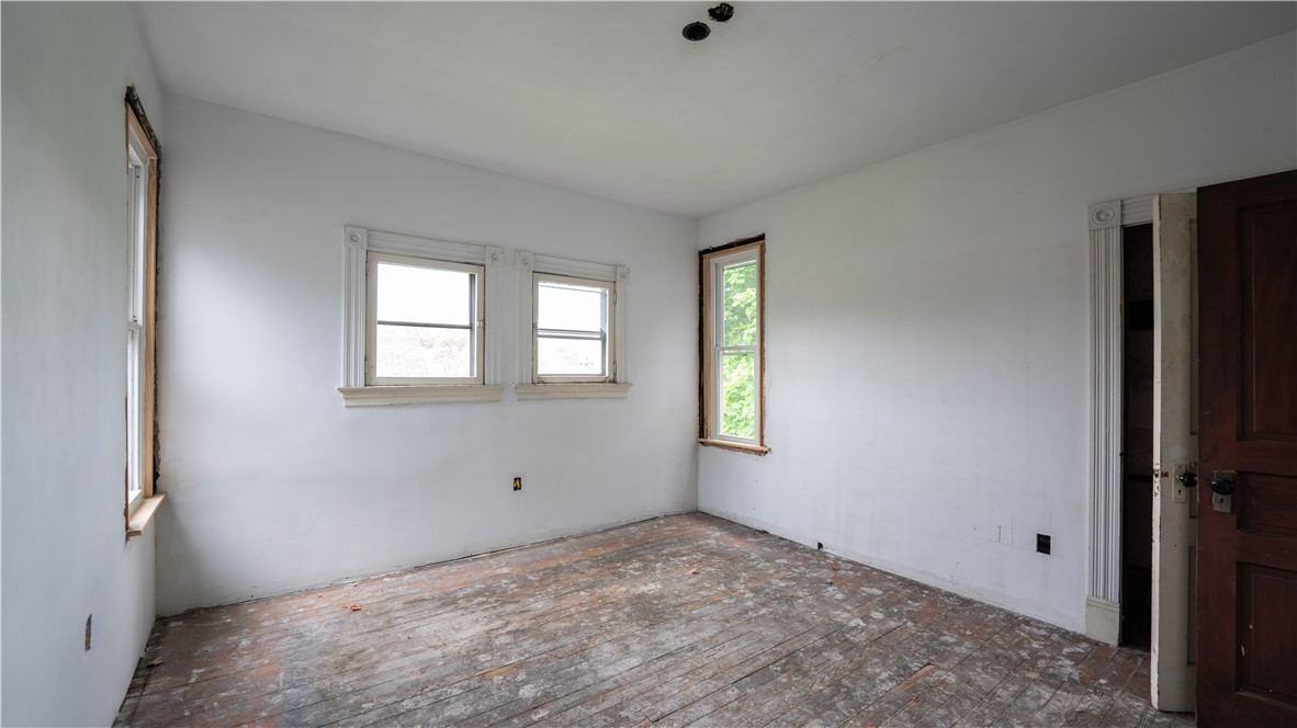 321 Kennedy Ave