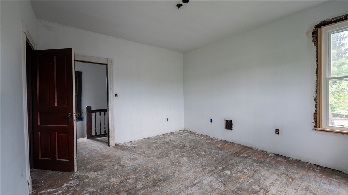 321 Kennedy Ave
