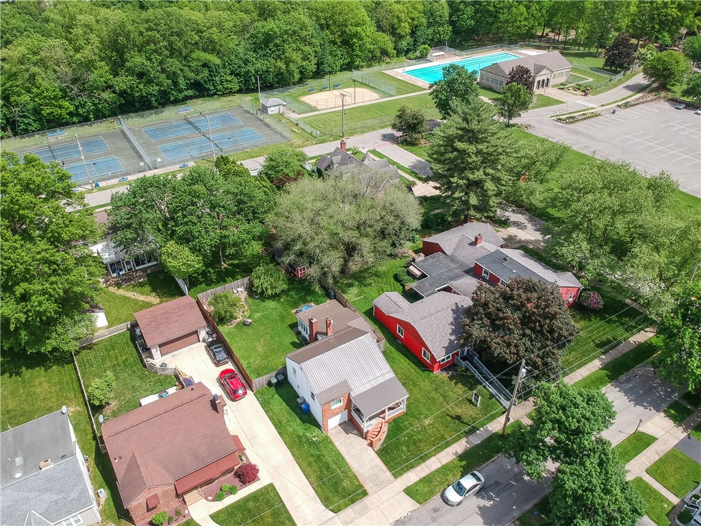 304 Petain St
